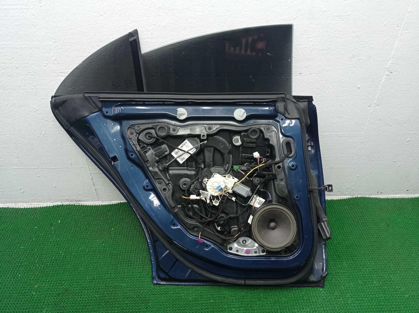 Стеклоподъемник электр. задний левый