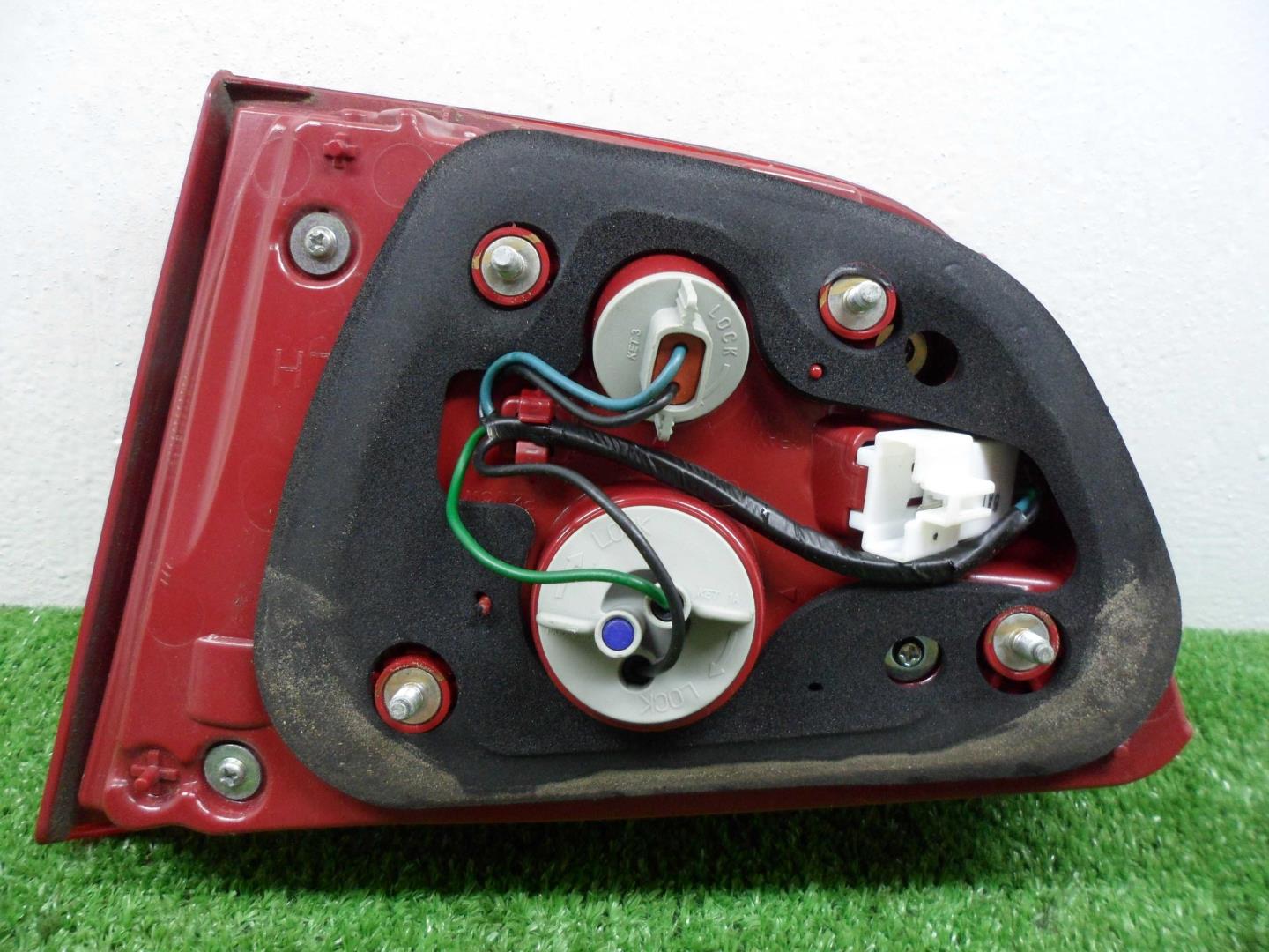 Фонарь задний внутренний левый