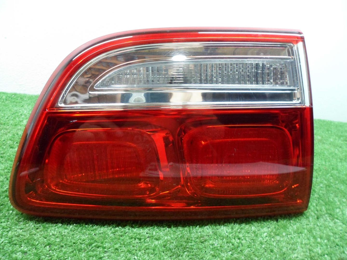 Фонарь задний внутренний левый