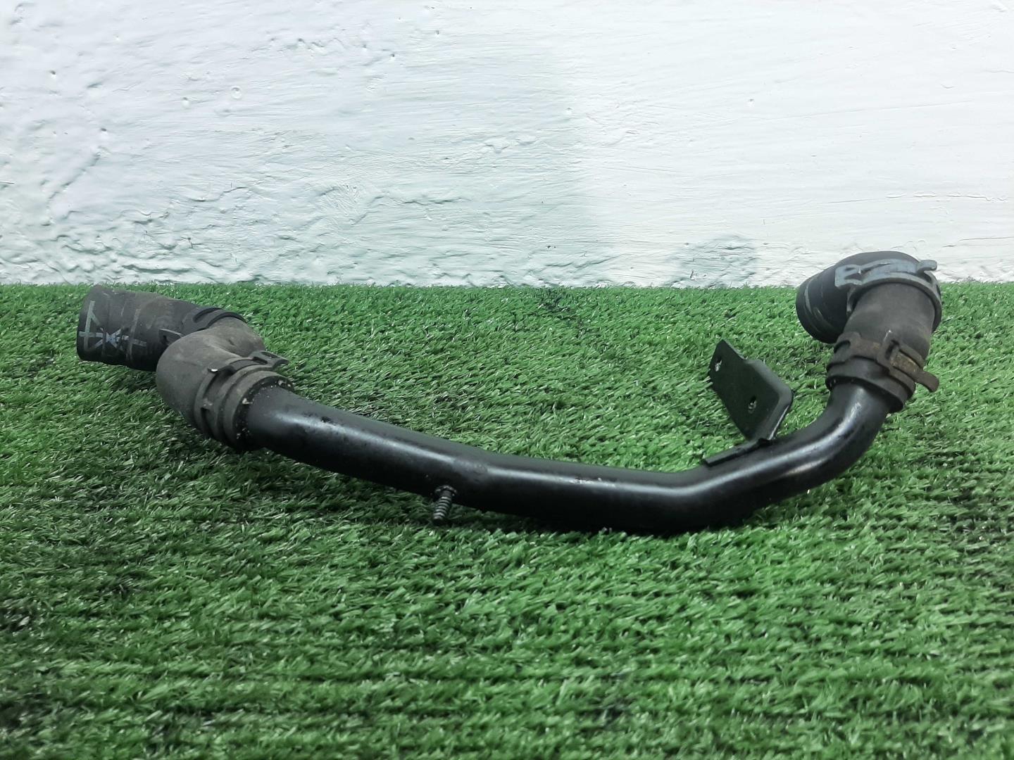 Трубка системы охлаждения