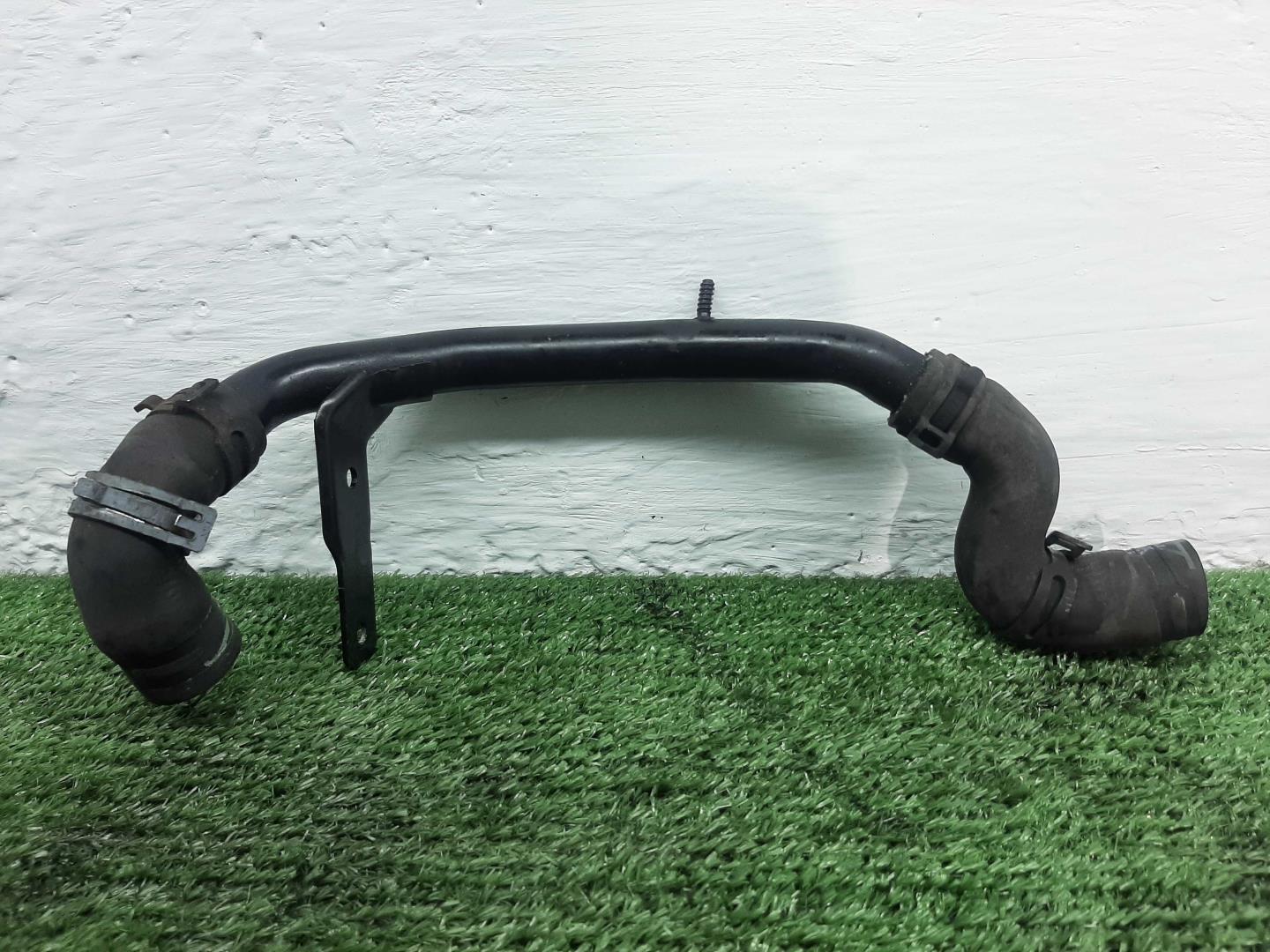 Трубка системы охлаждения