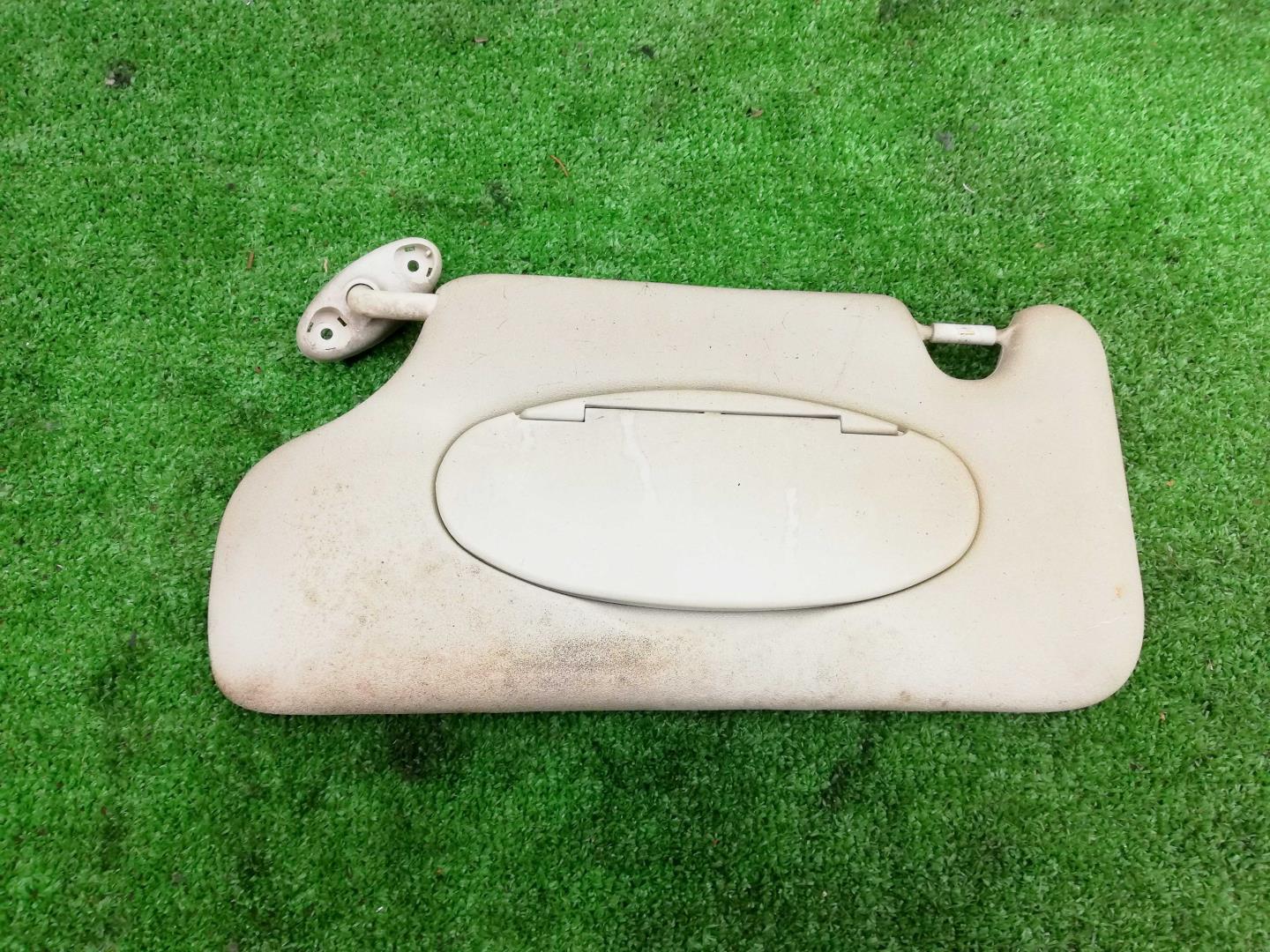 Козырек солнцезащитный