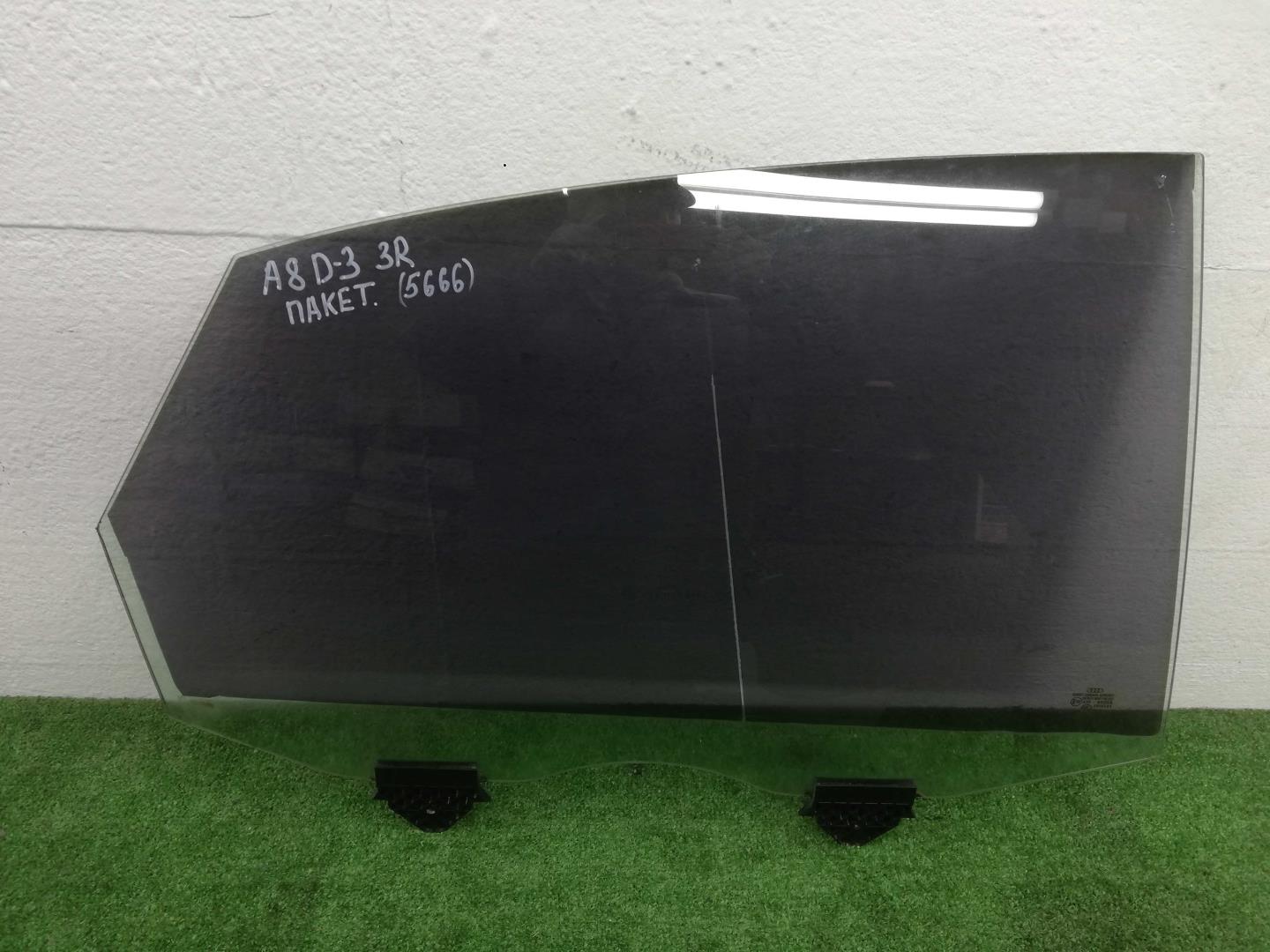 Стекло двери задней правой