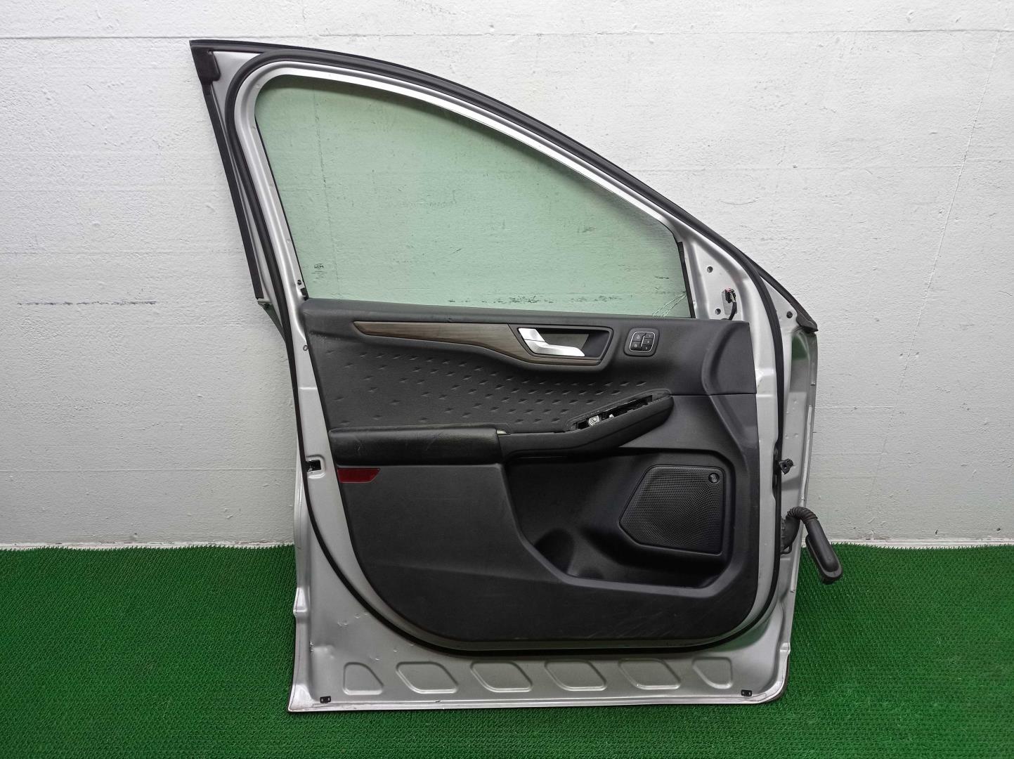 Накладка (кузов наружные)