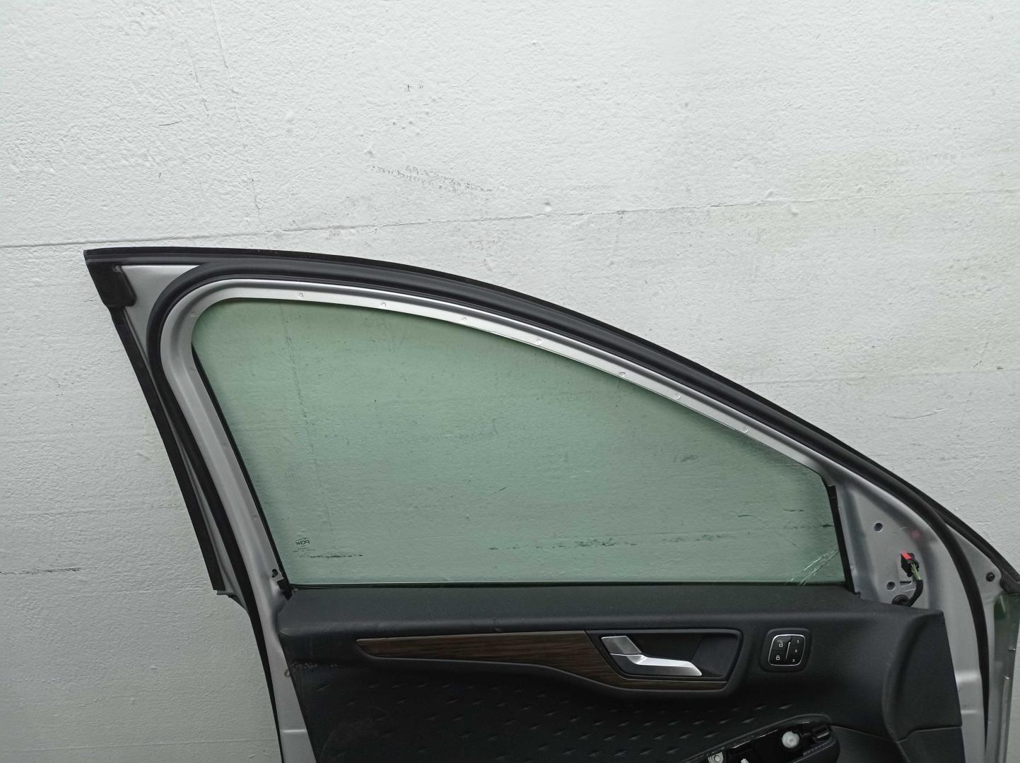 Накладка (кузов наружные)