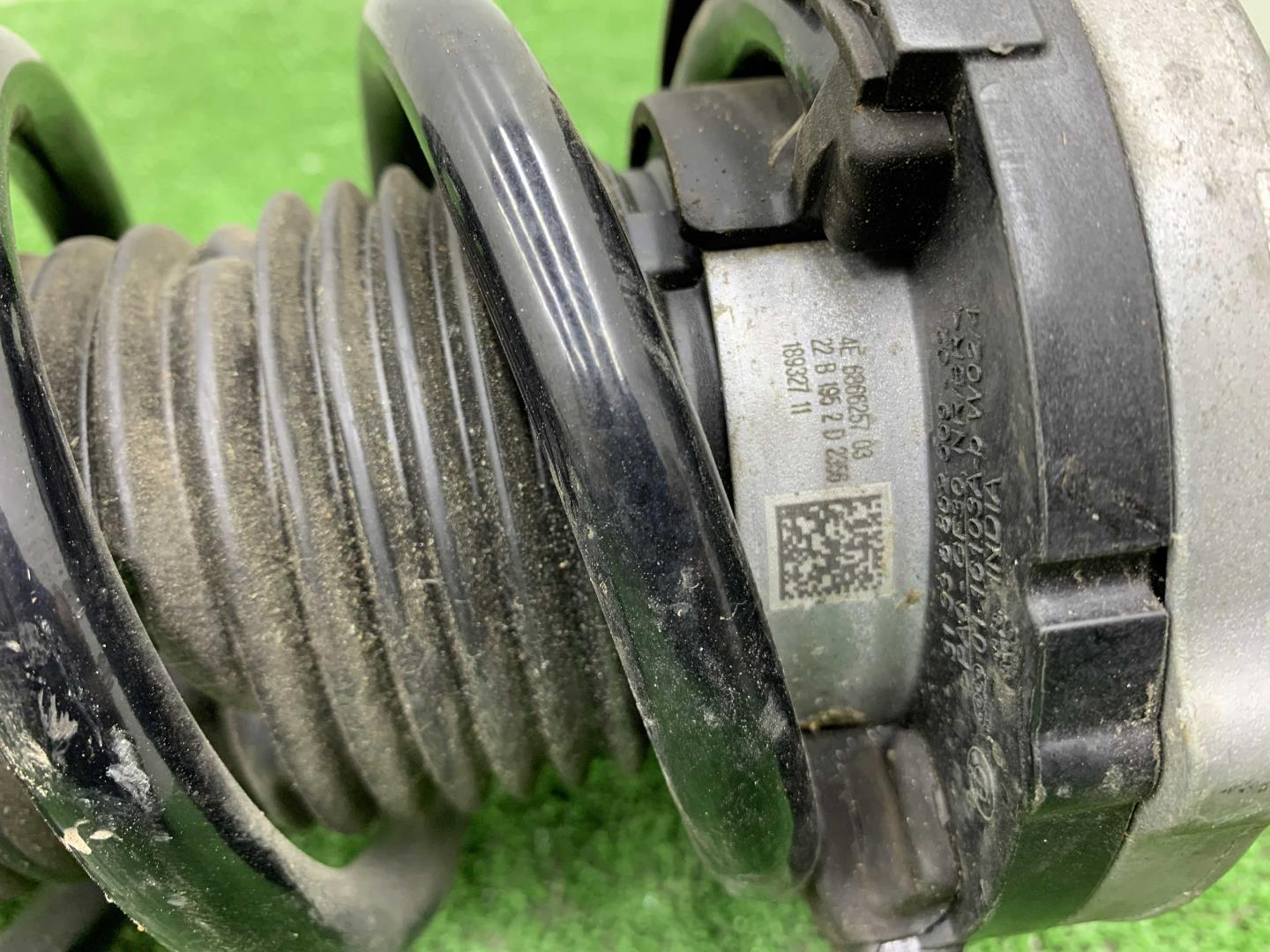 Амортизатор передний левый