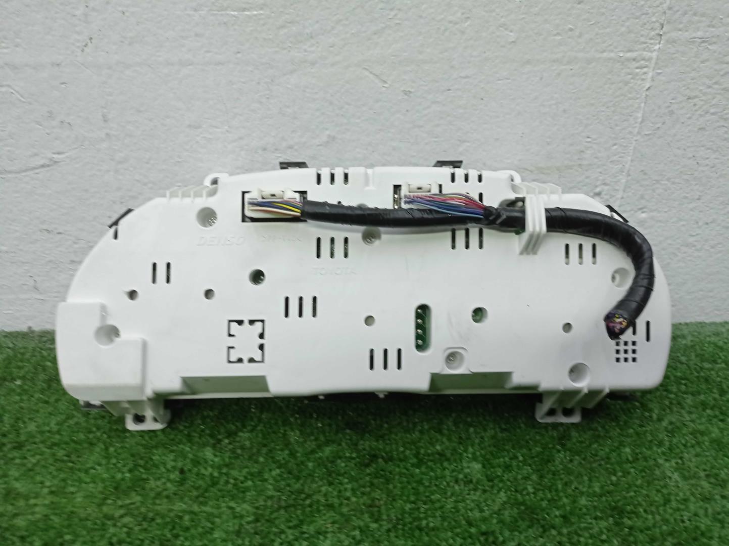 Панель приборов