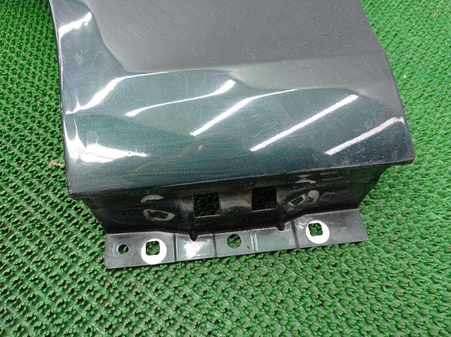 Крыло переднее левое