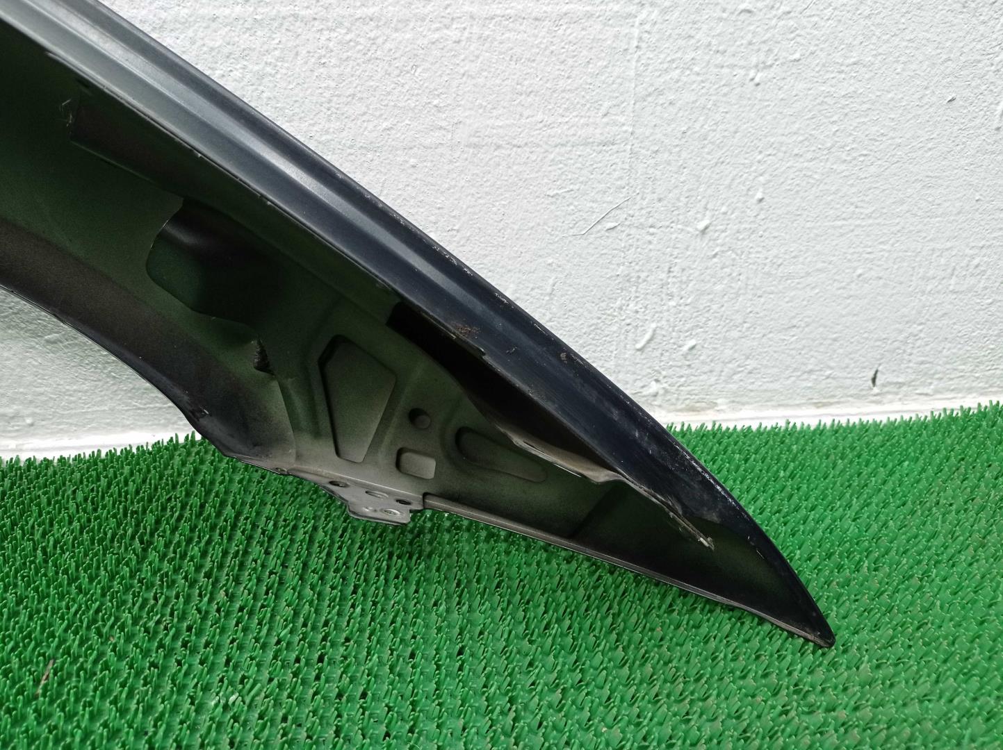 Крыло переднее левое