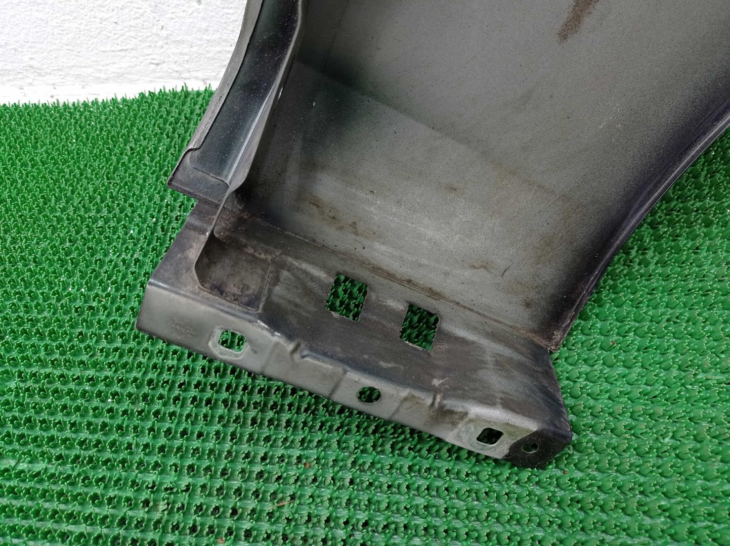 Крыло переднее левое