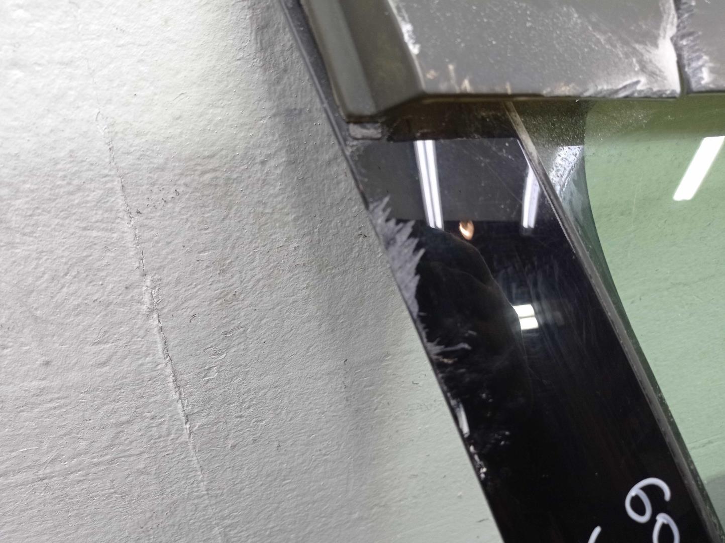 Стеклоподъемник электр. передний правый