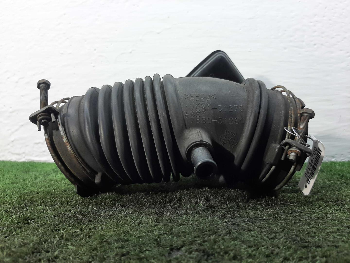 Патрубок воздушного фильтра