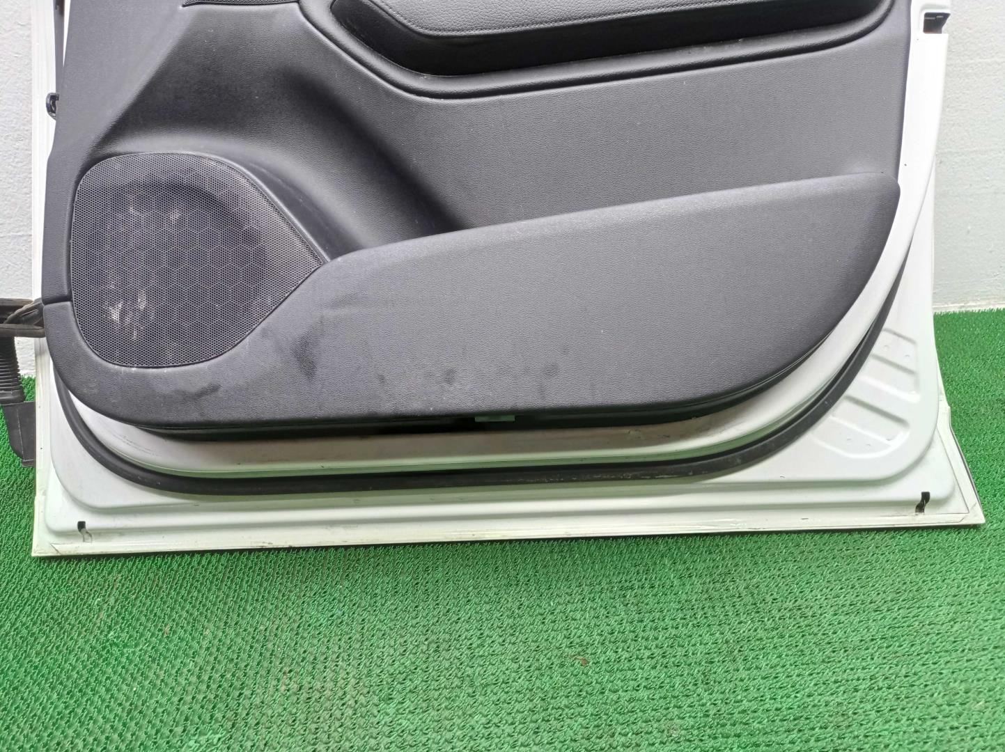 Ручка двери передней наружная правая