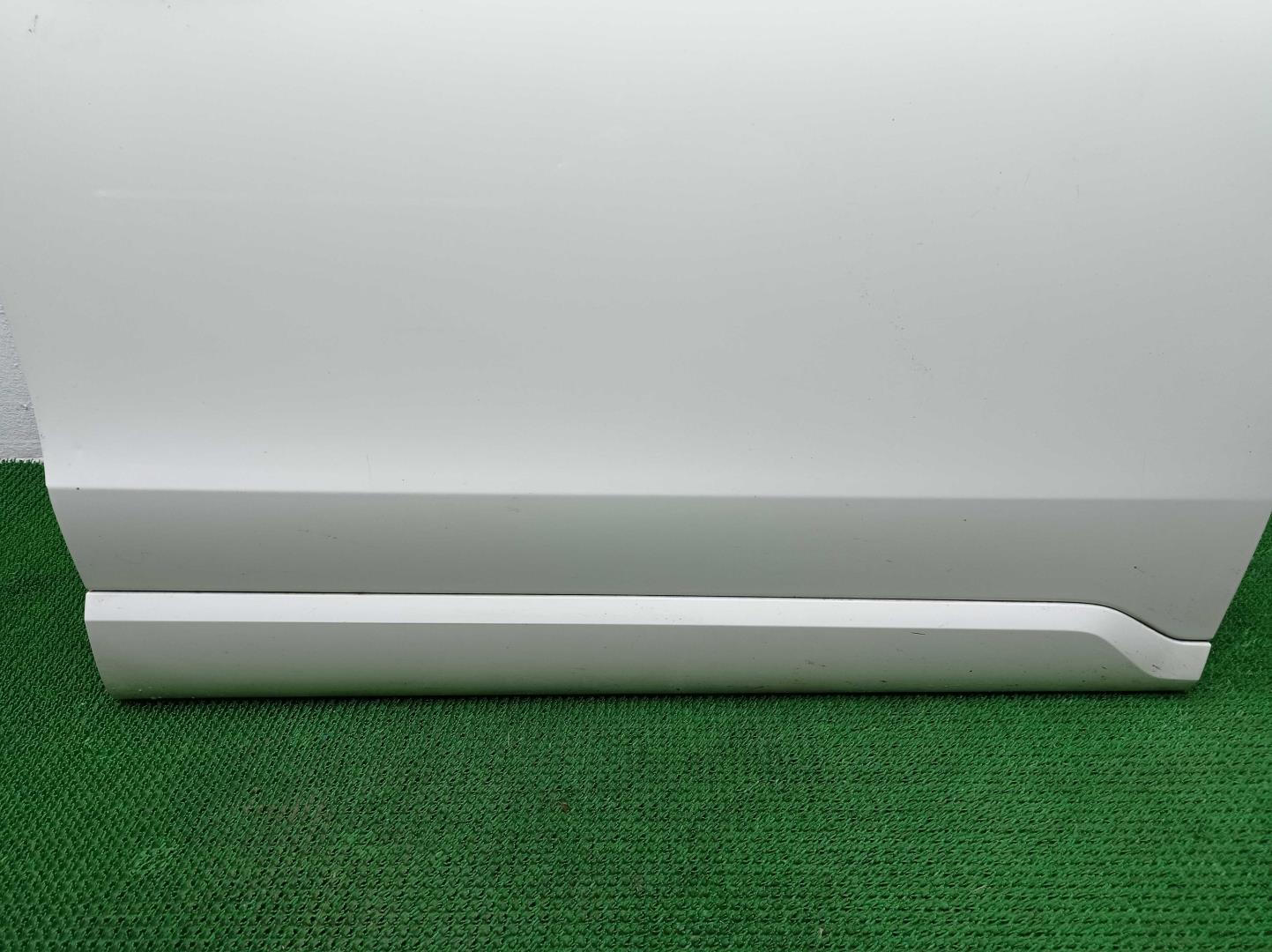 Ручка двери передней наружная правая