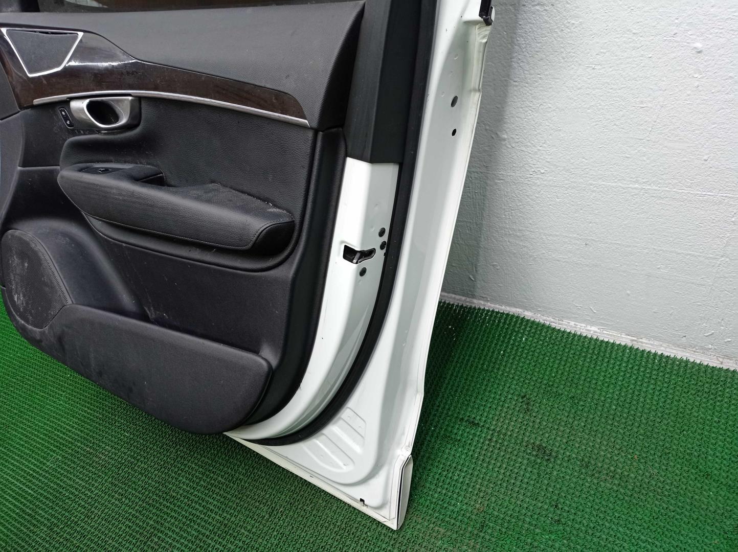 Ручка двери передней наружная правая