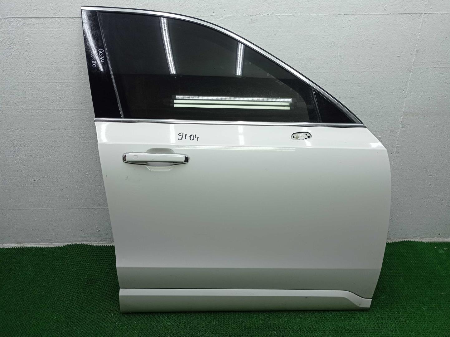 Ручка двери передней наружная правая