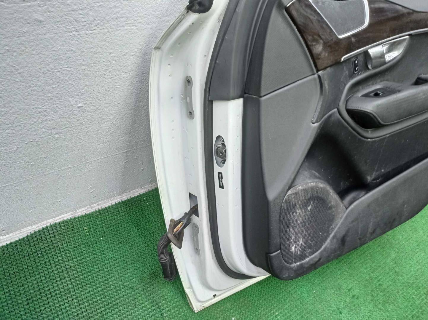 Ручка двери передней наружная правая