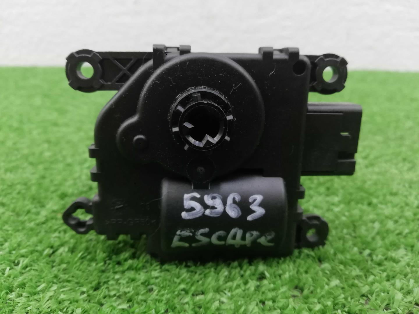 Моторчик заслонки печки