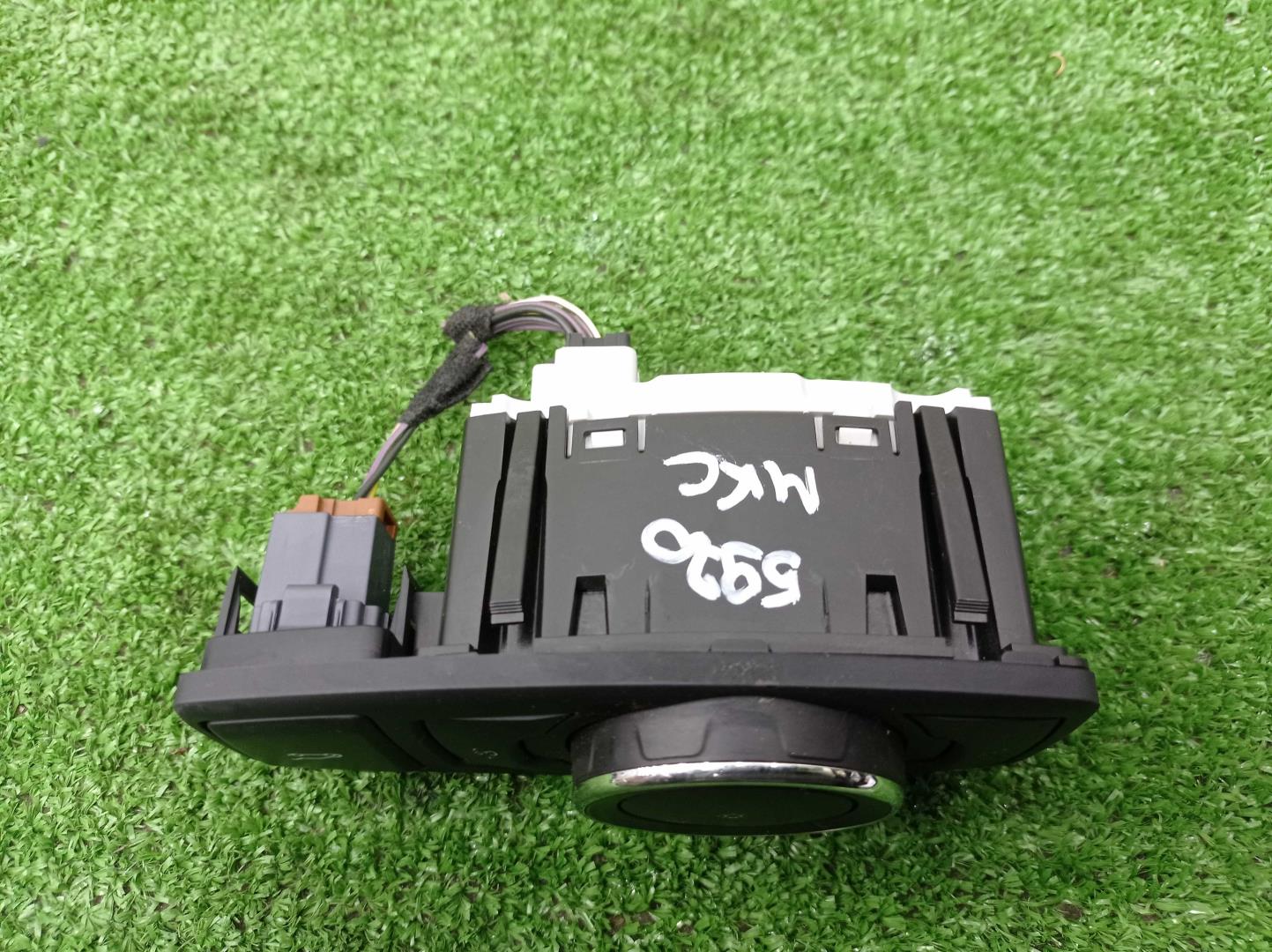 Переключатель света фар