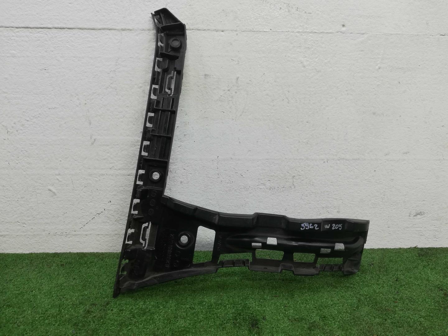 Кронштейн заднего бампера