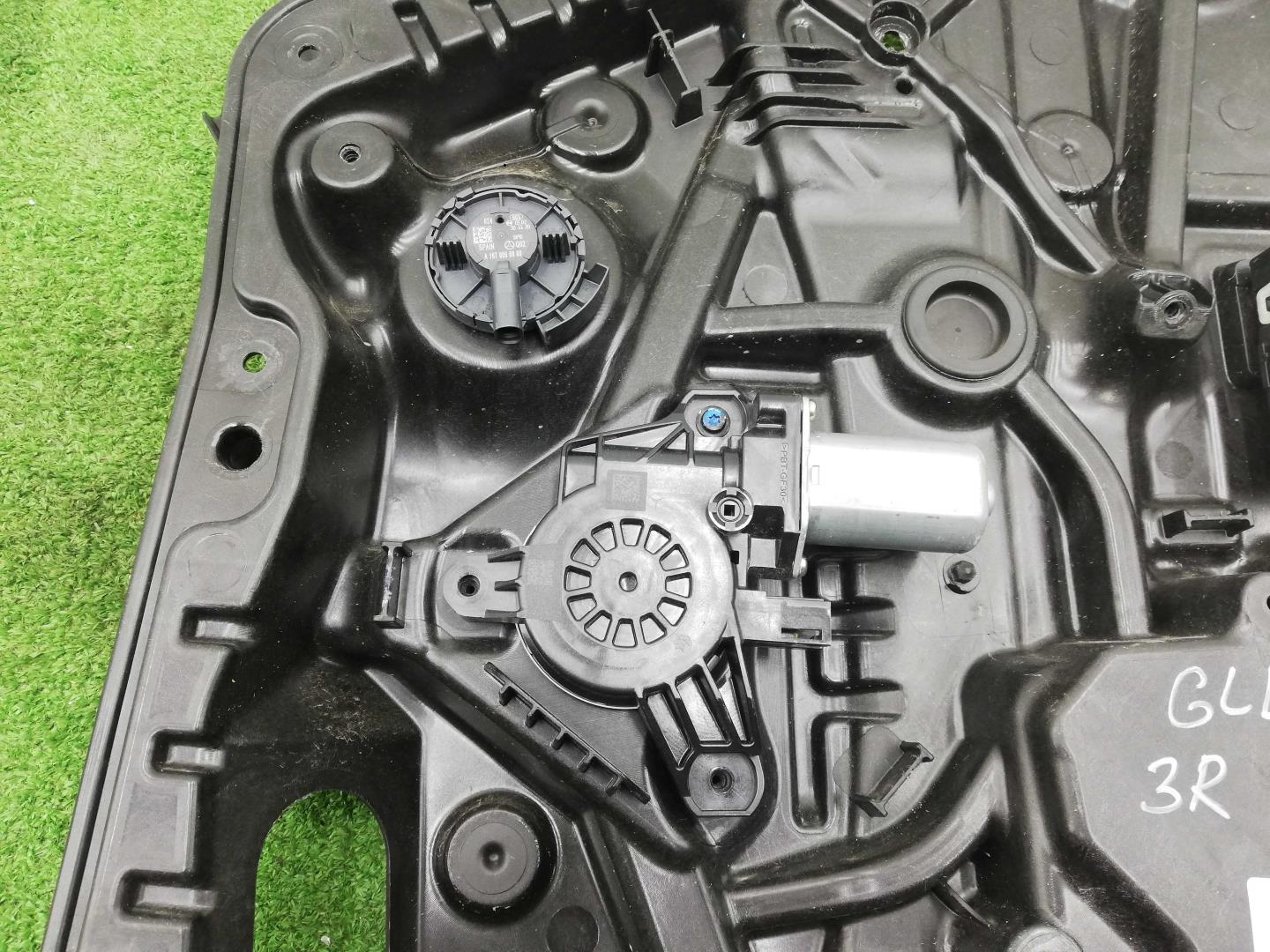 Стеклоподъемник электр. задний правый