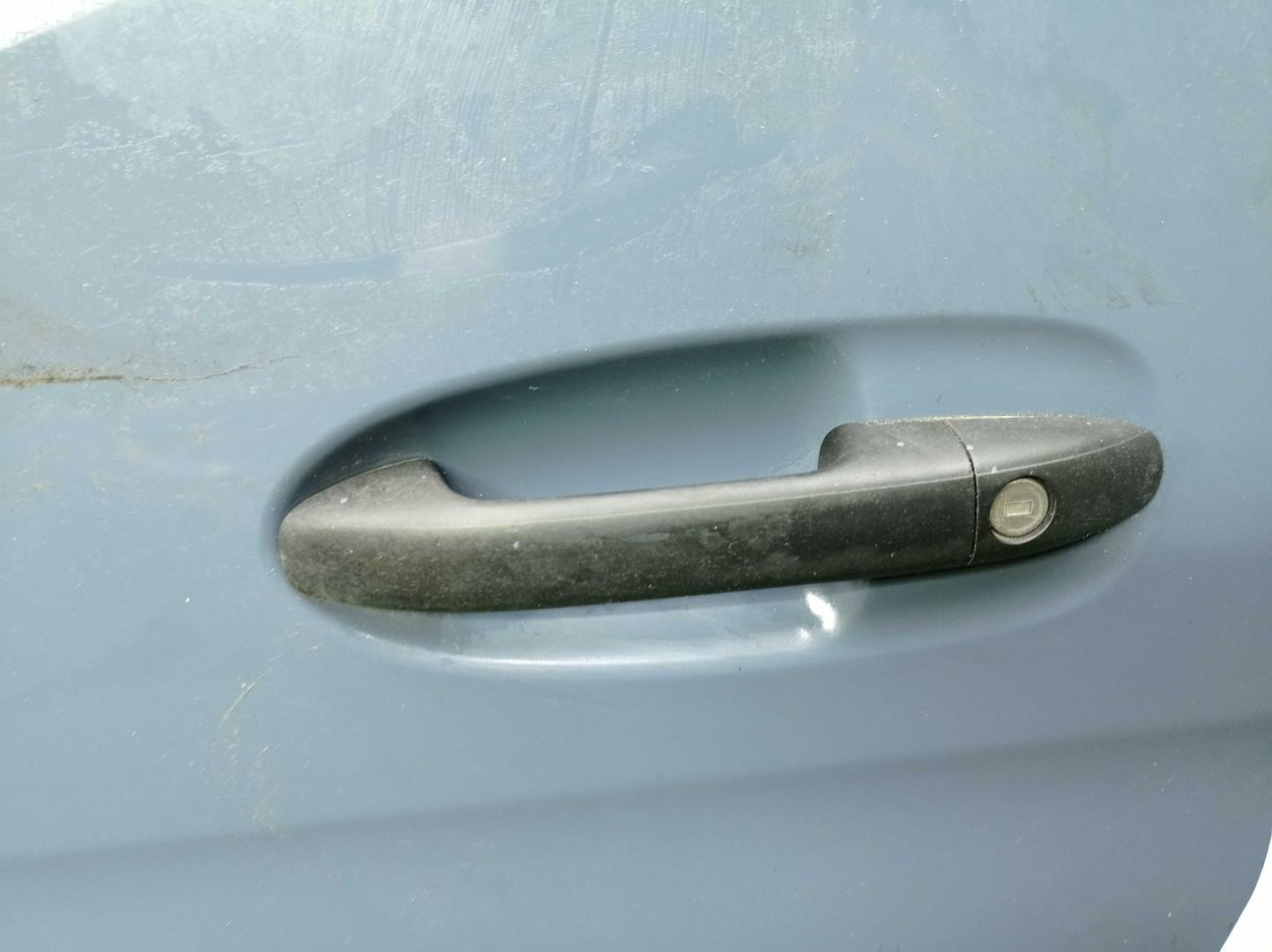 Замок двери передней левой