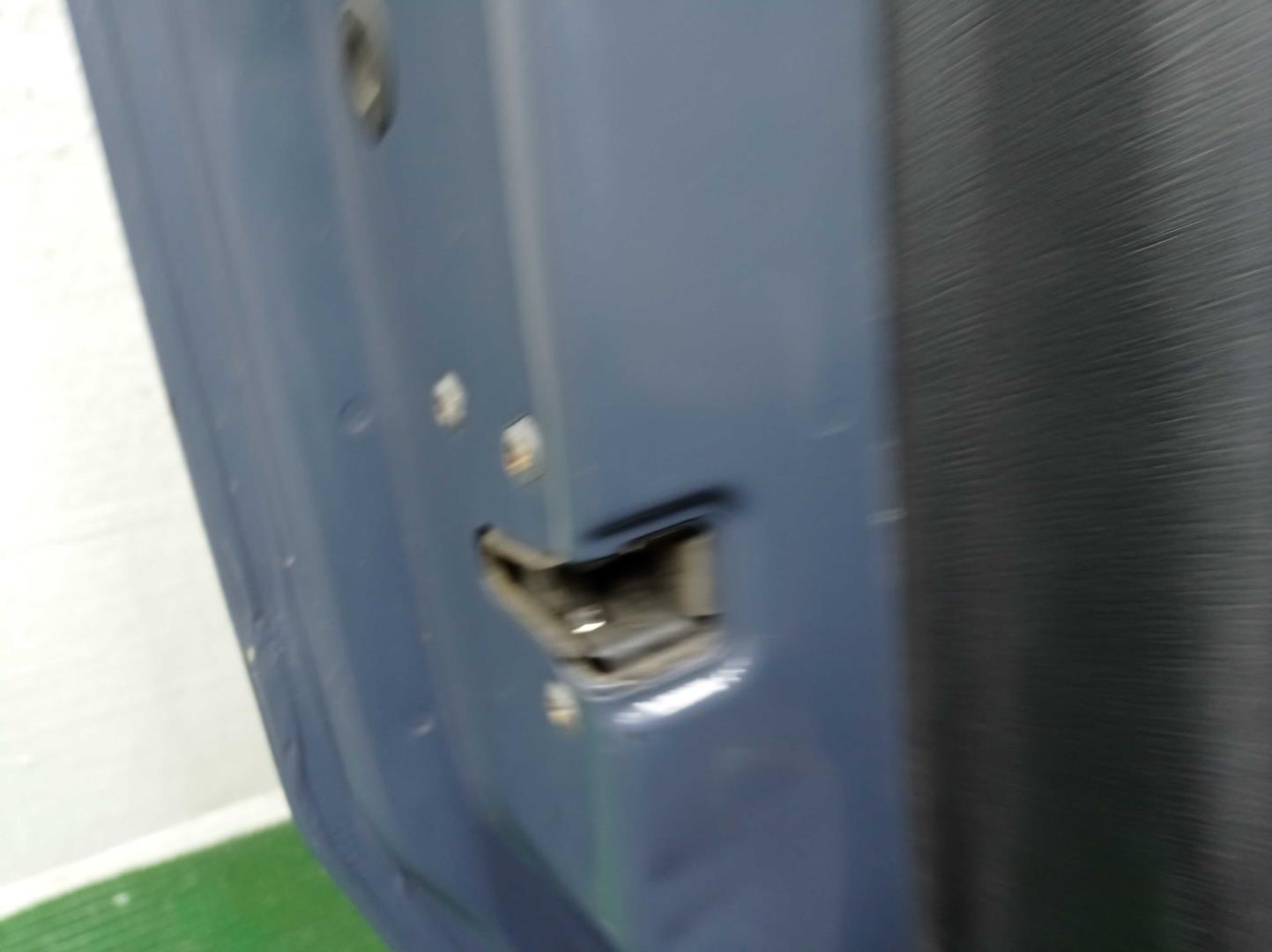 Замок двери передней левой