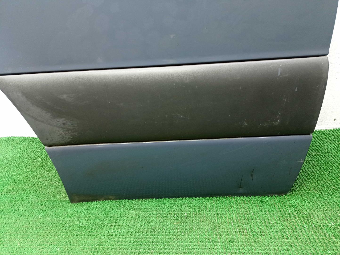 Замок двери передней левой