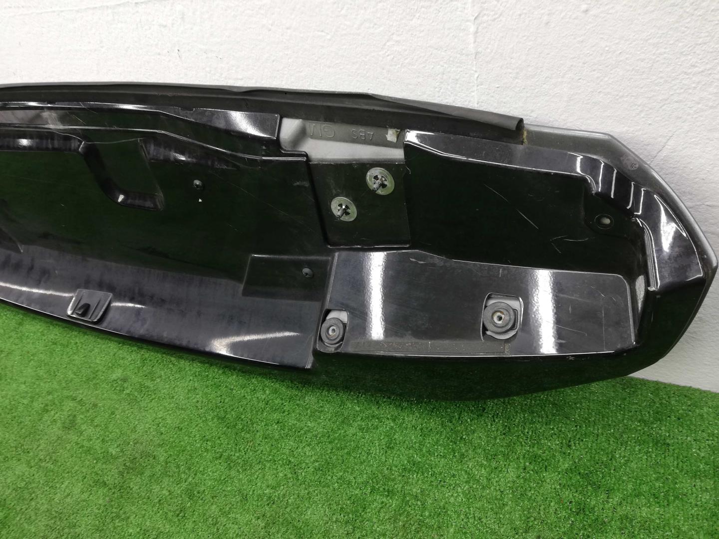 Спойлер (дефлектор) крышки багажника