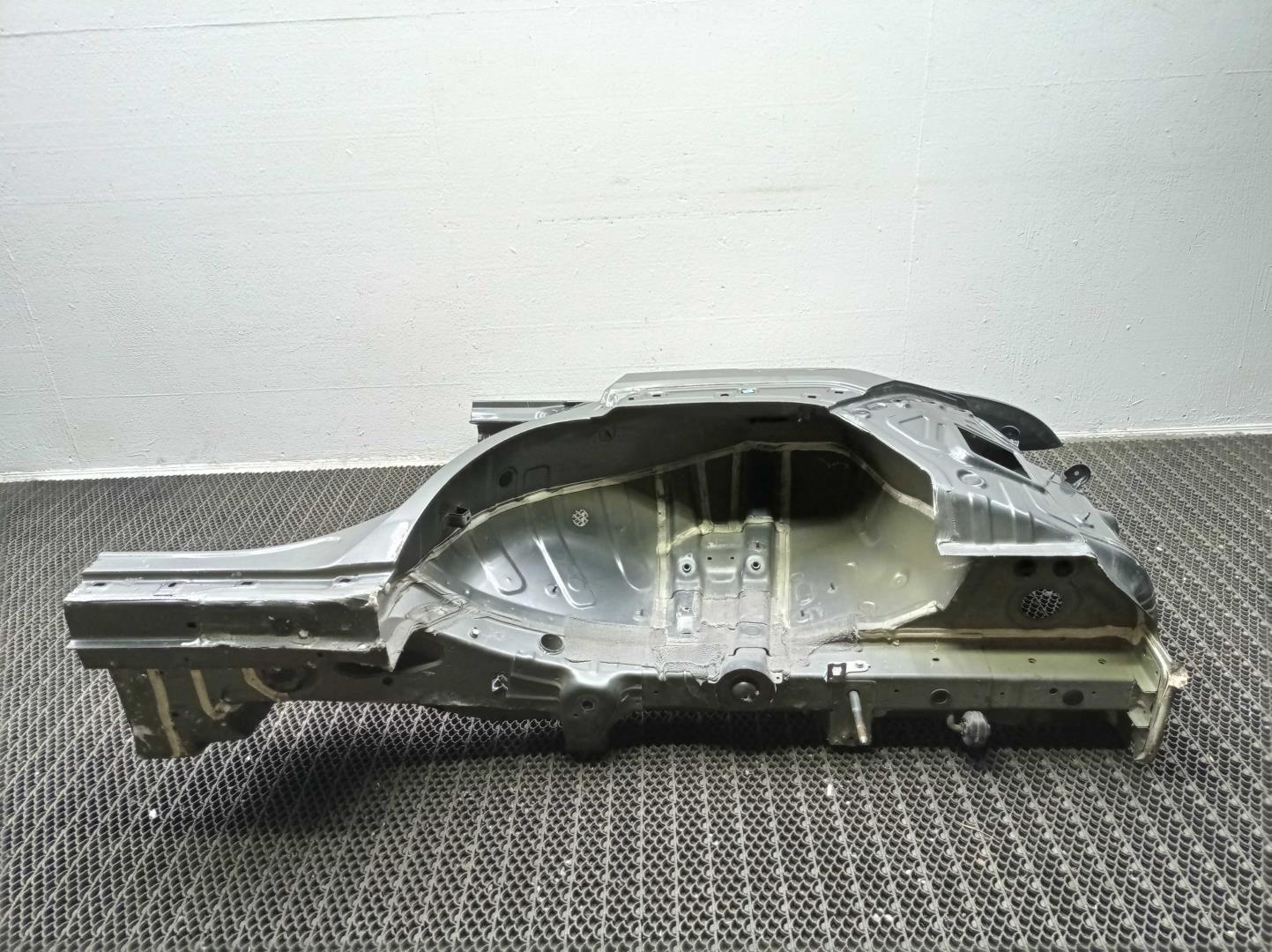 Крыло заднее левое