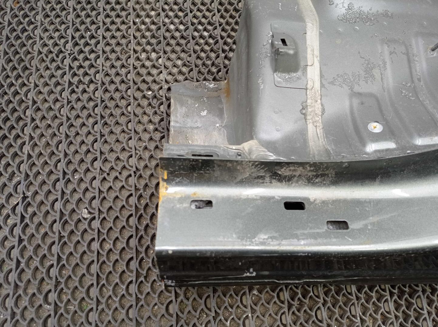 Крыло заднее левое