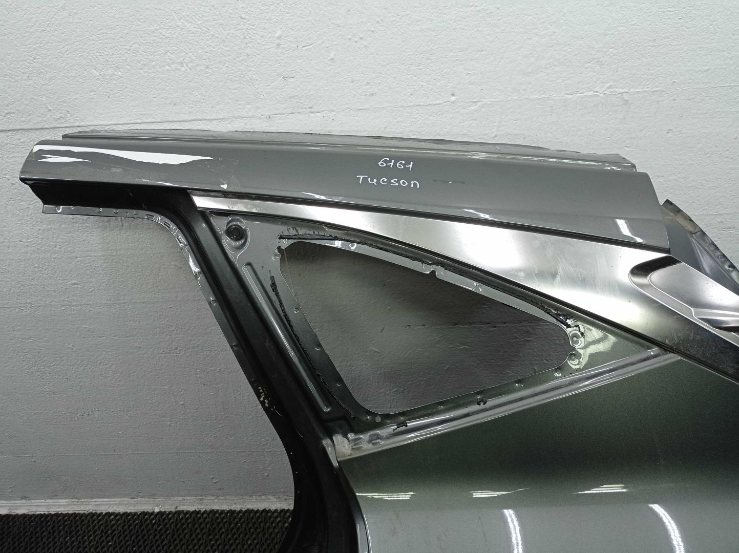 Крыло заднее левое