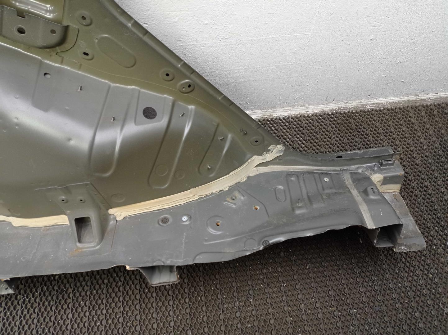 Крыло заднее левое