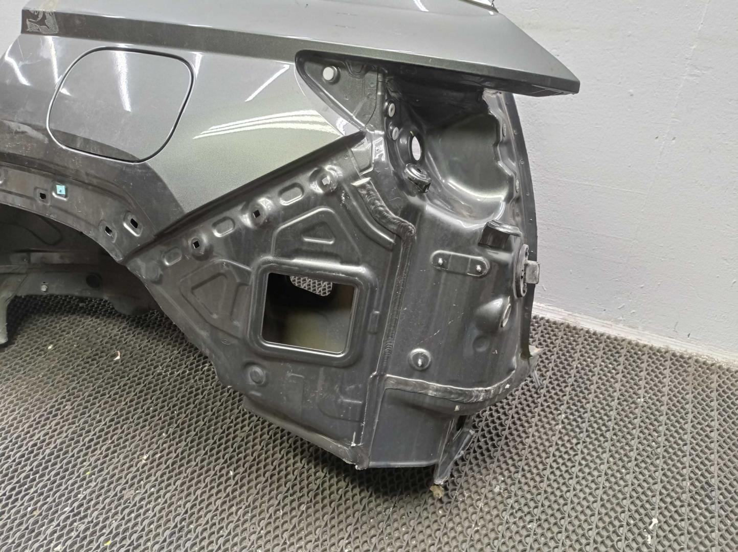 Крыло заднее левое