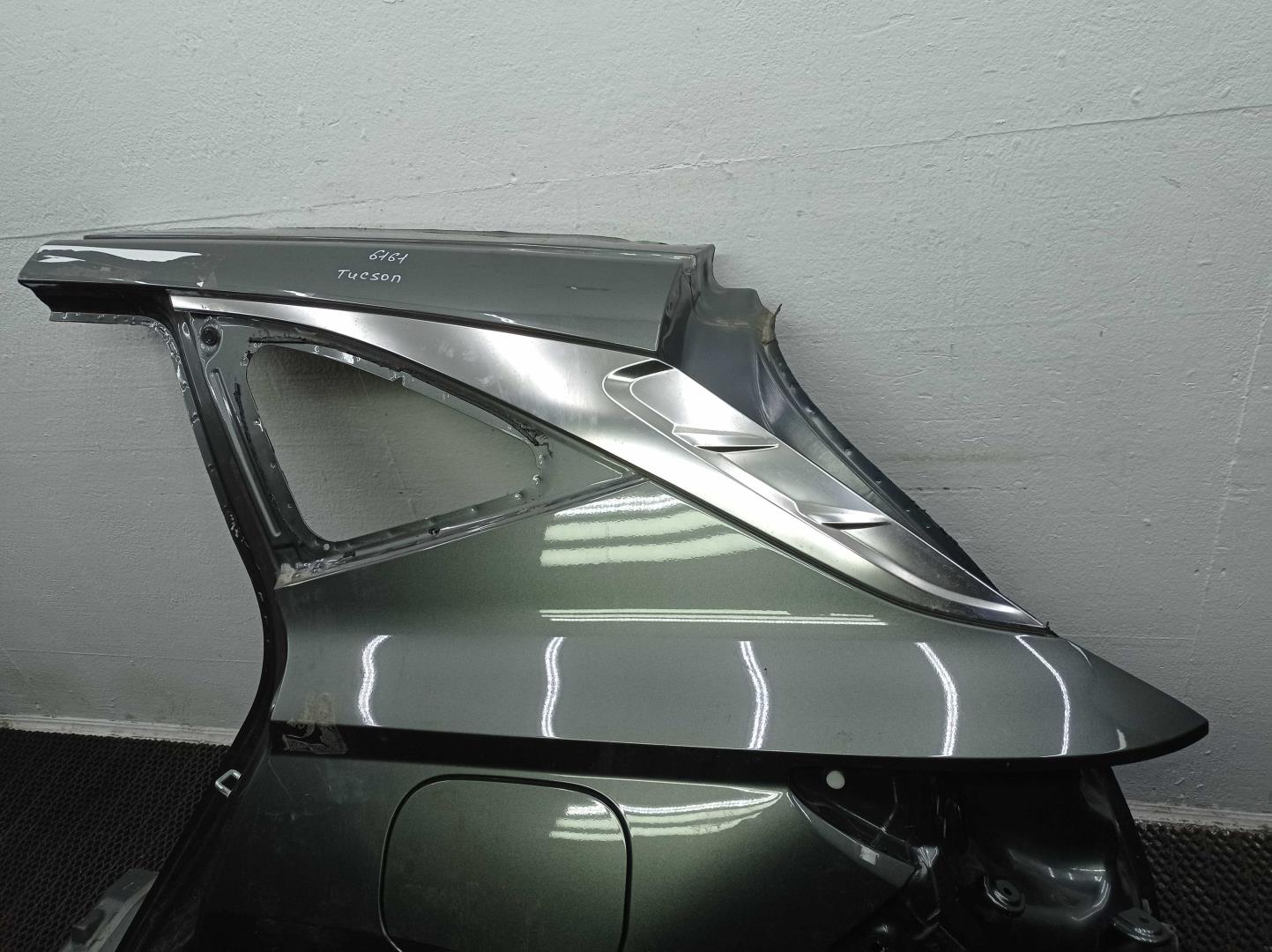 Крыло заднее левое