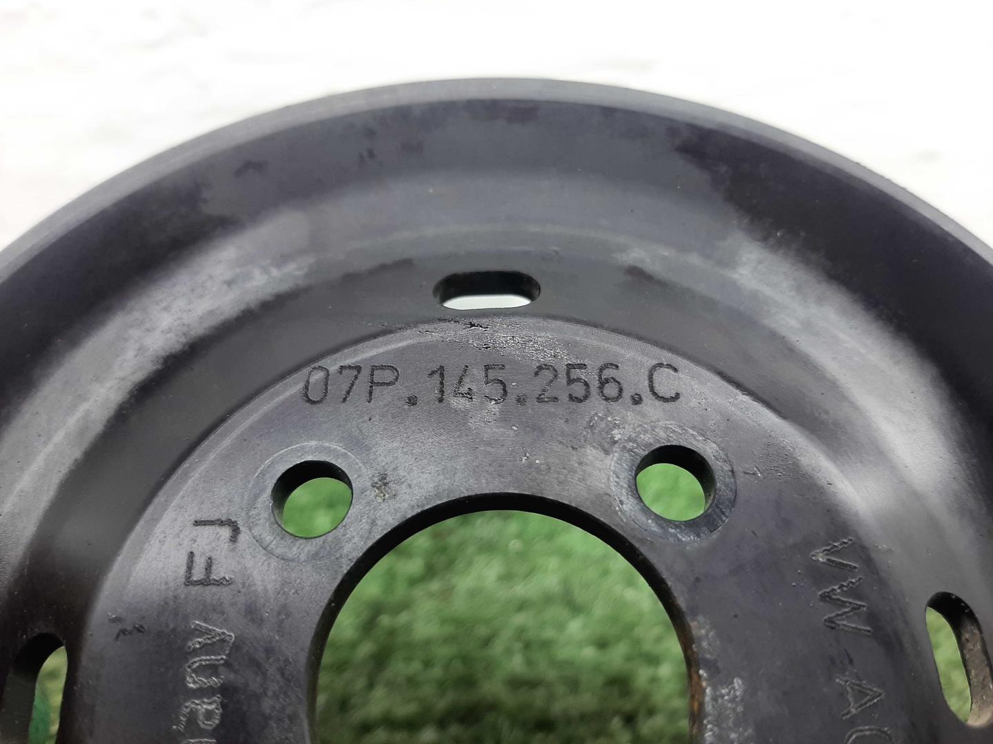 Шкив водяного насоса (помпы)