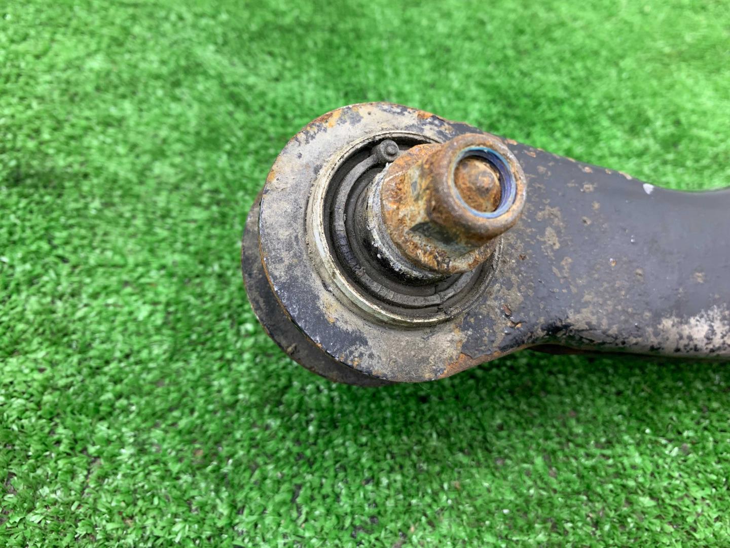 Рычаг задний левый