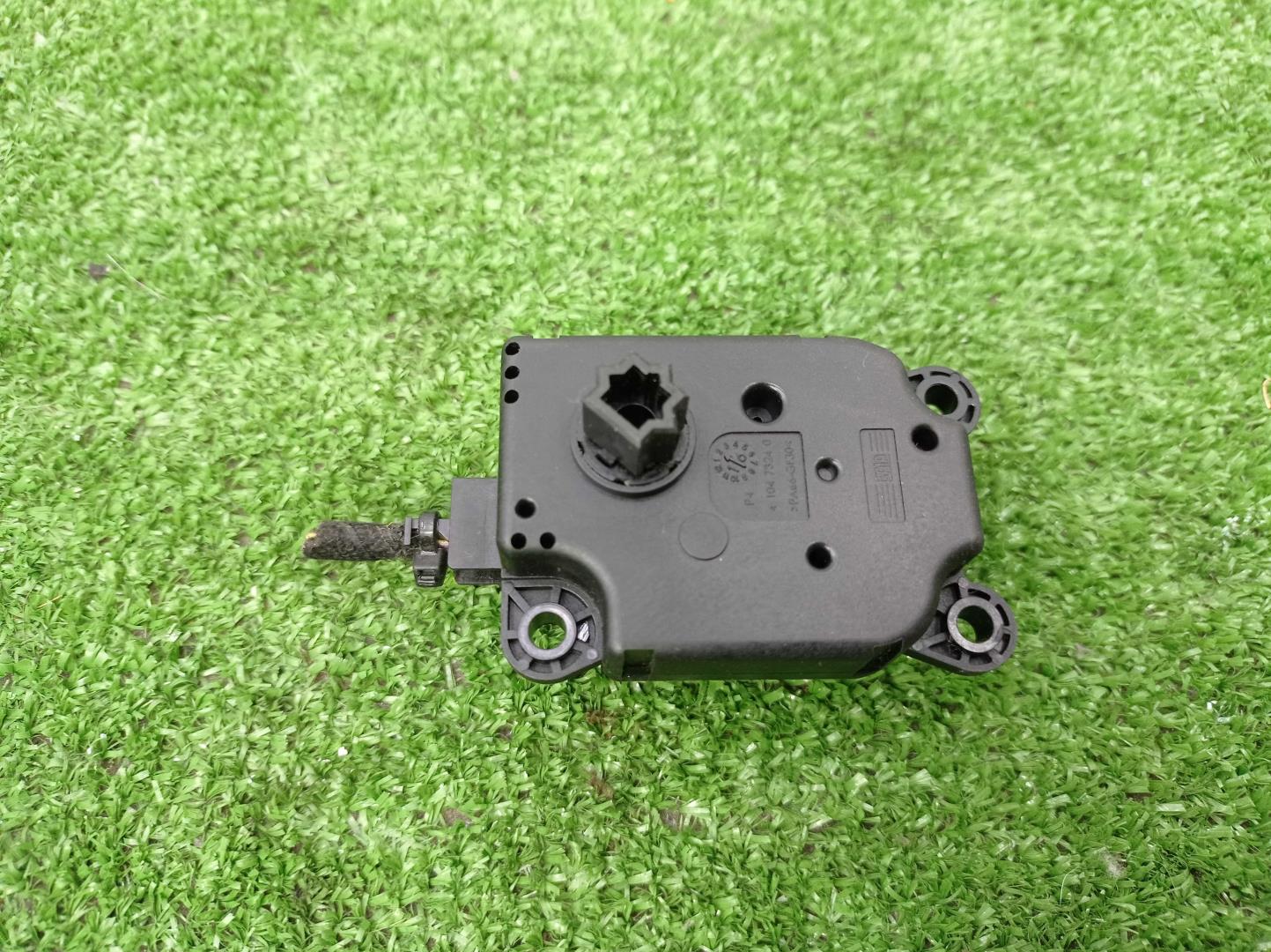 Моторчик заслонки печки