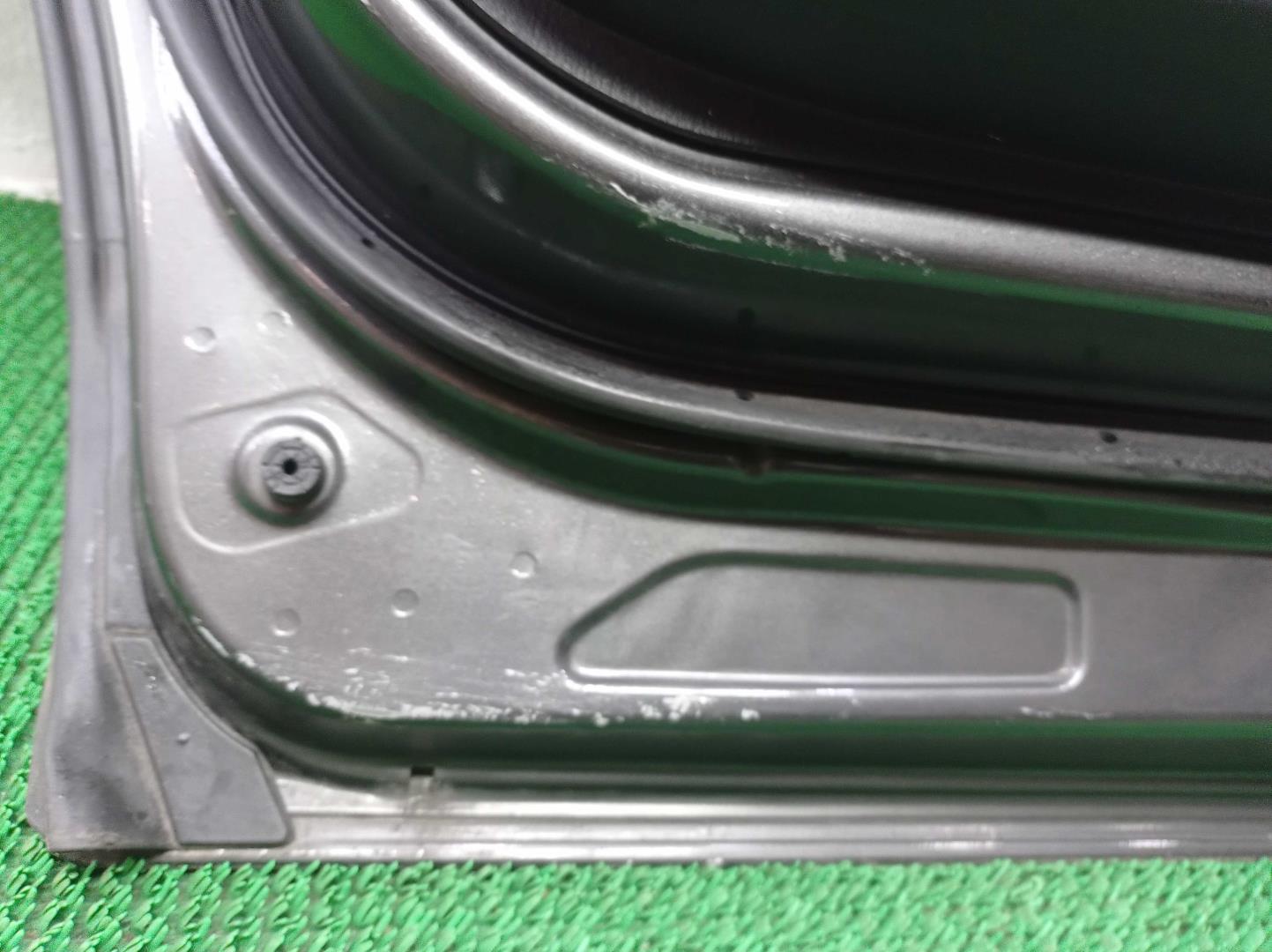 Стекло двери задней левой