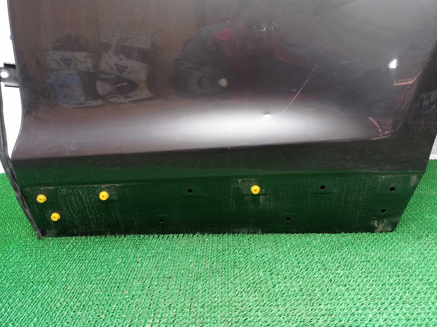 Стекло двери задней левой