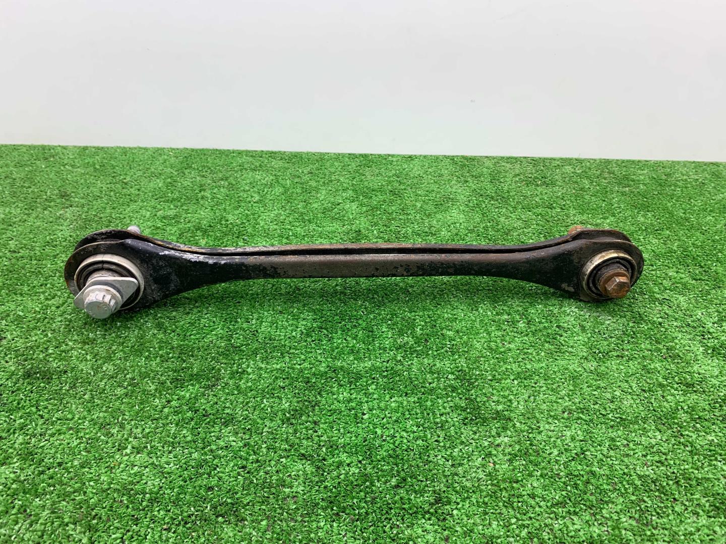 Рычаг задний левый