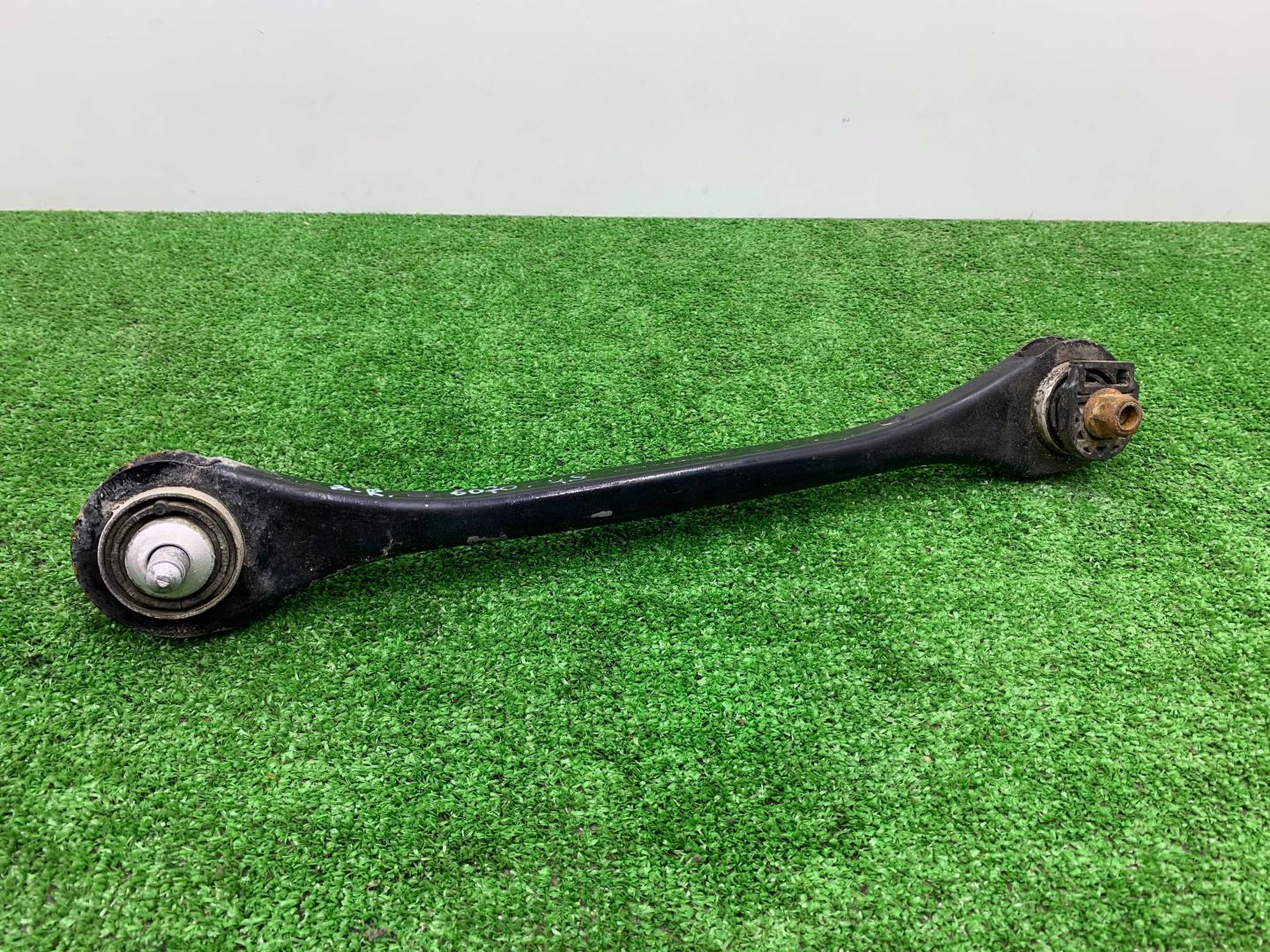 Рычаг задний левый