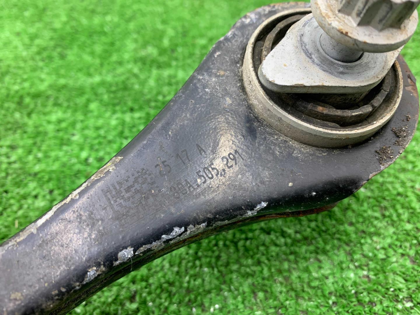 Рычаг задний левый