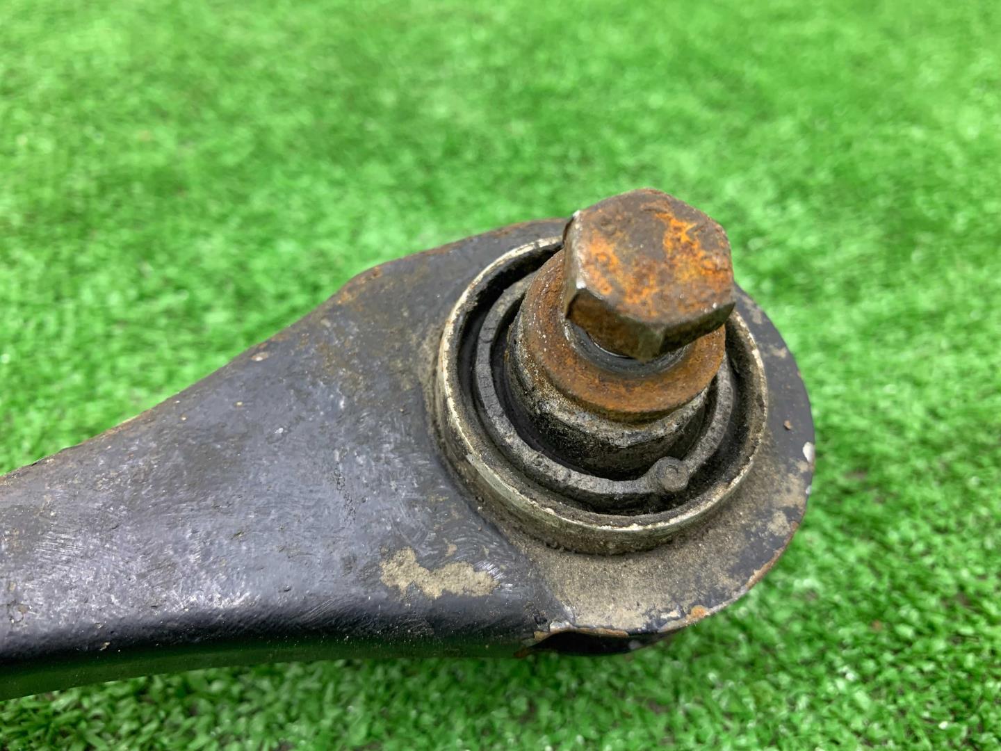 Рычаг задний левый