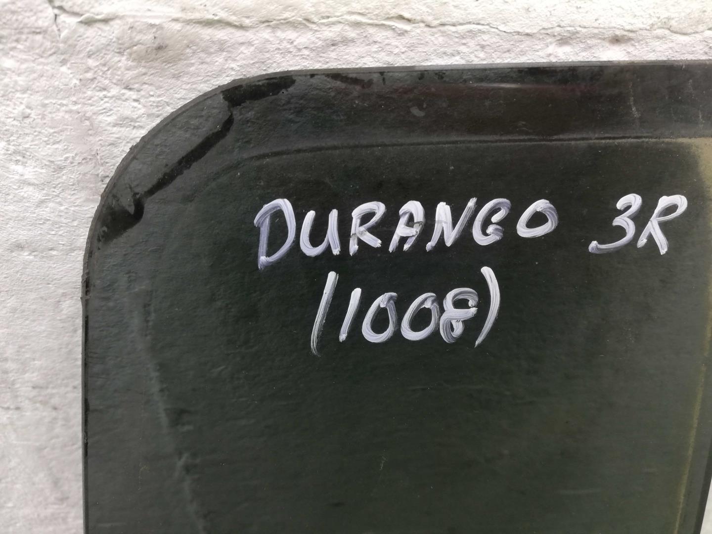 Стекло двери задней правой