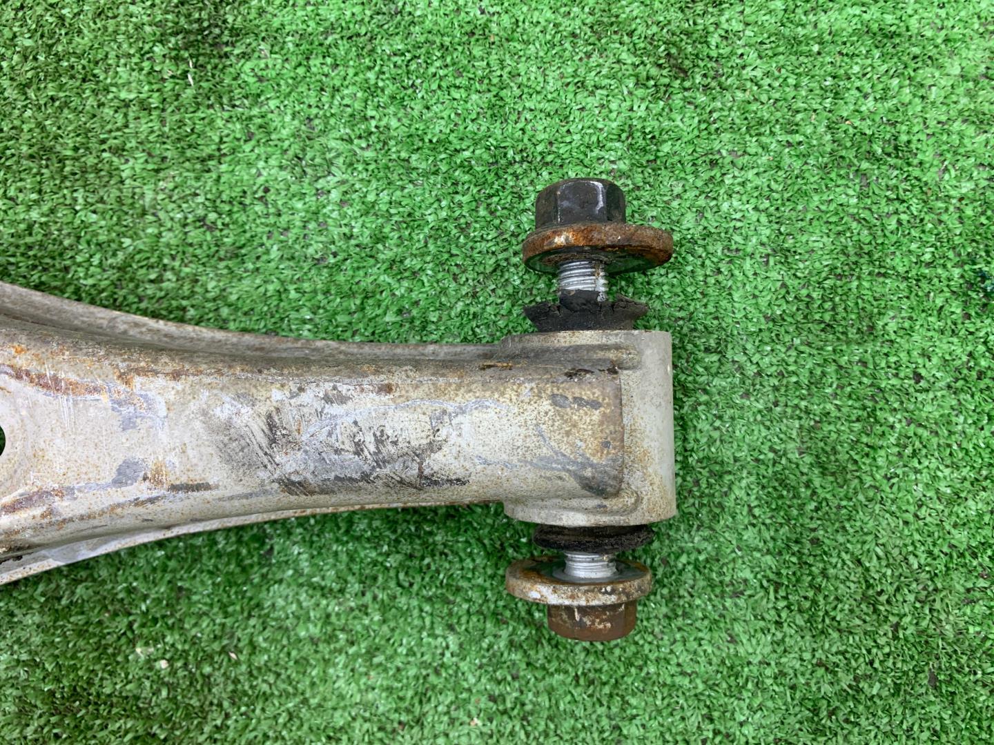 Рычаг задний левый