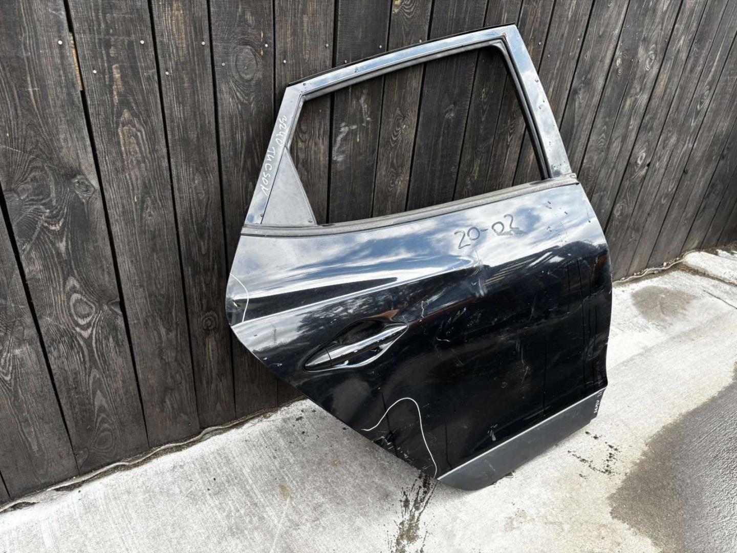 Дверь задняя правая