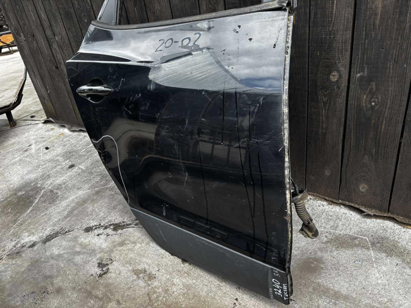 Дверь задняя правая