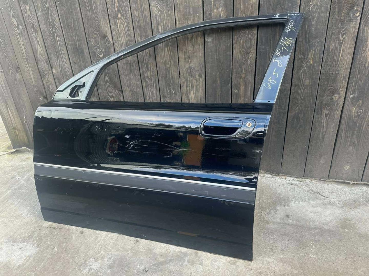 Дверь передняя левая