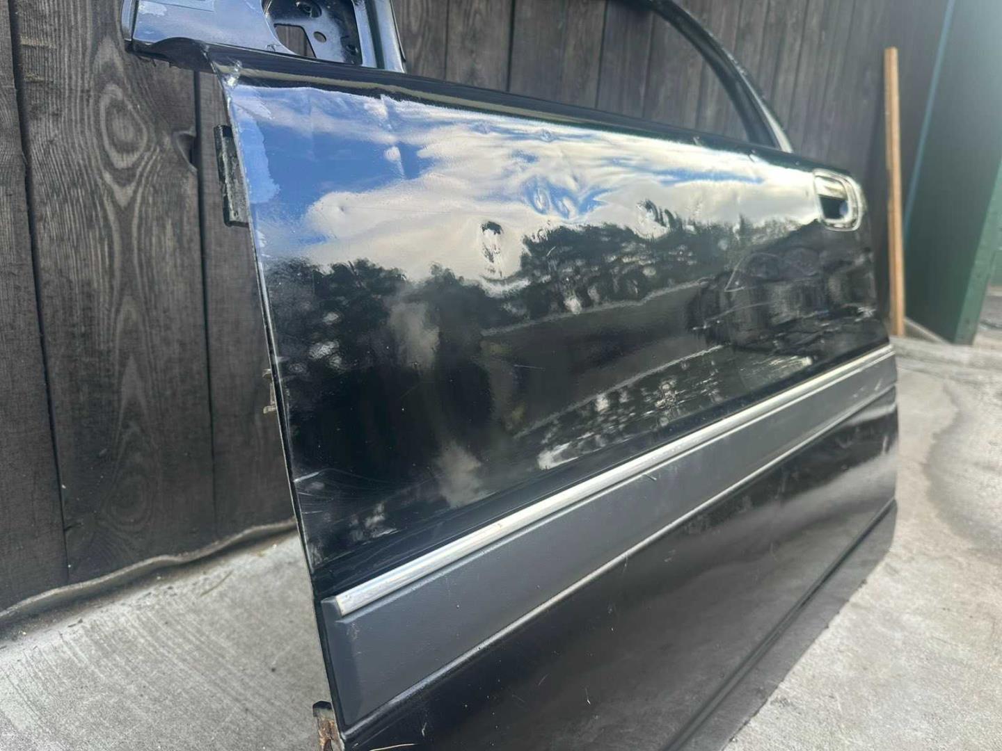 Дверь передняя левая